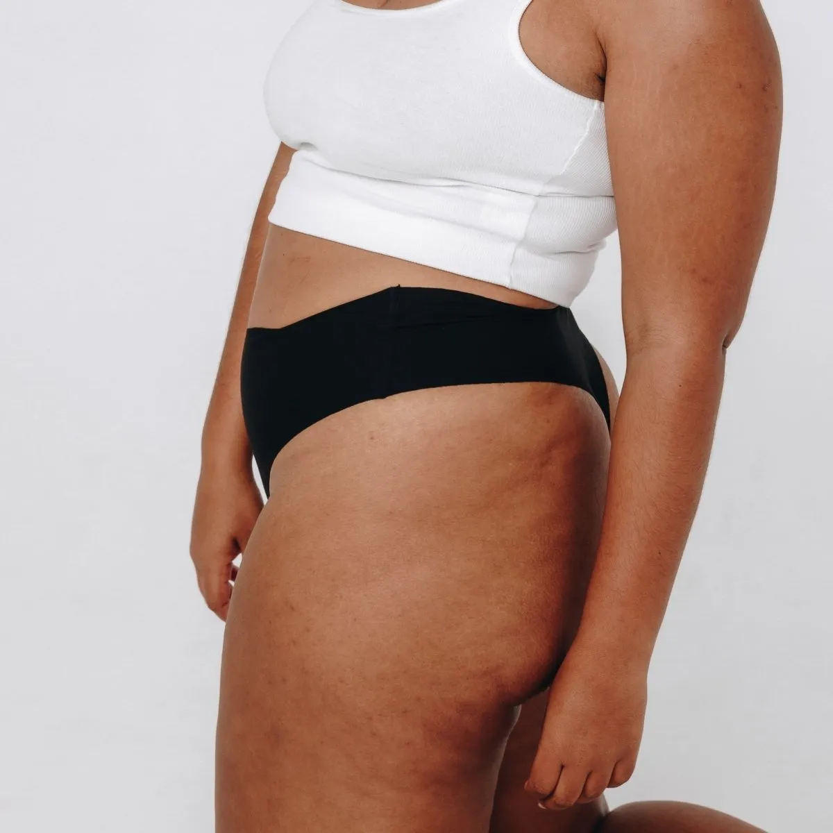 Mid-Rise Thong - Seamless Cotton - Black